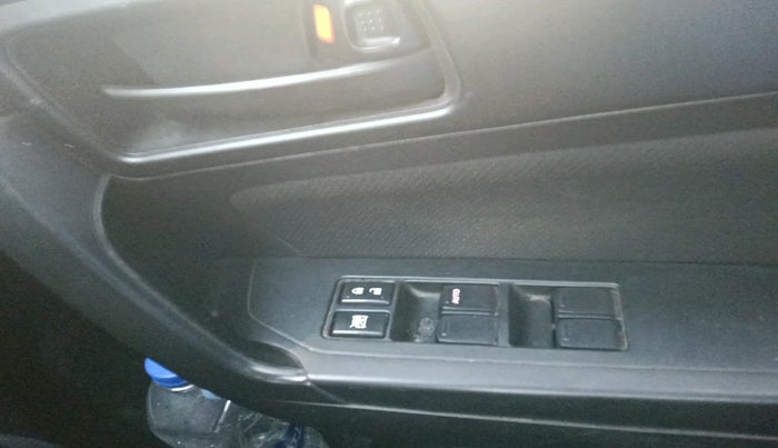 2022 Maruti Vitara Brezza VXI, Petrol, Manual, 98,402 km, interior