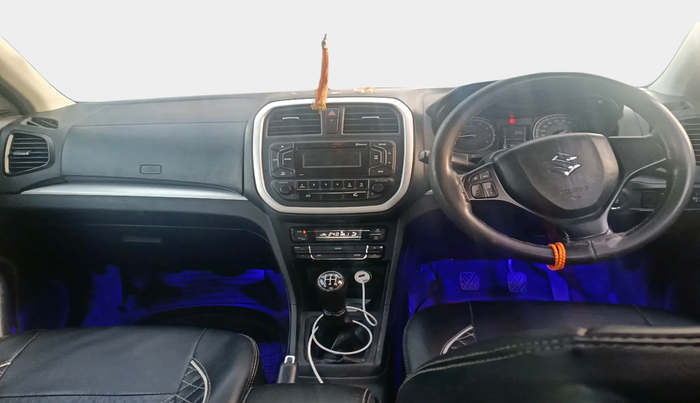 2022 Maruti Vitara Brezza VXI, Petrol, Manual, 98,402 km, interior