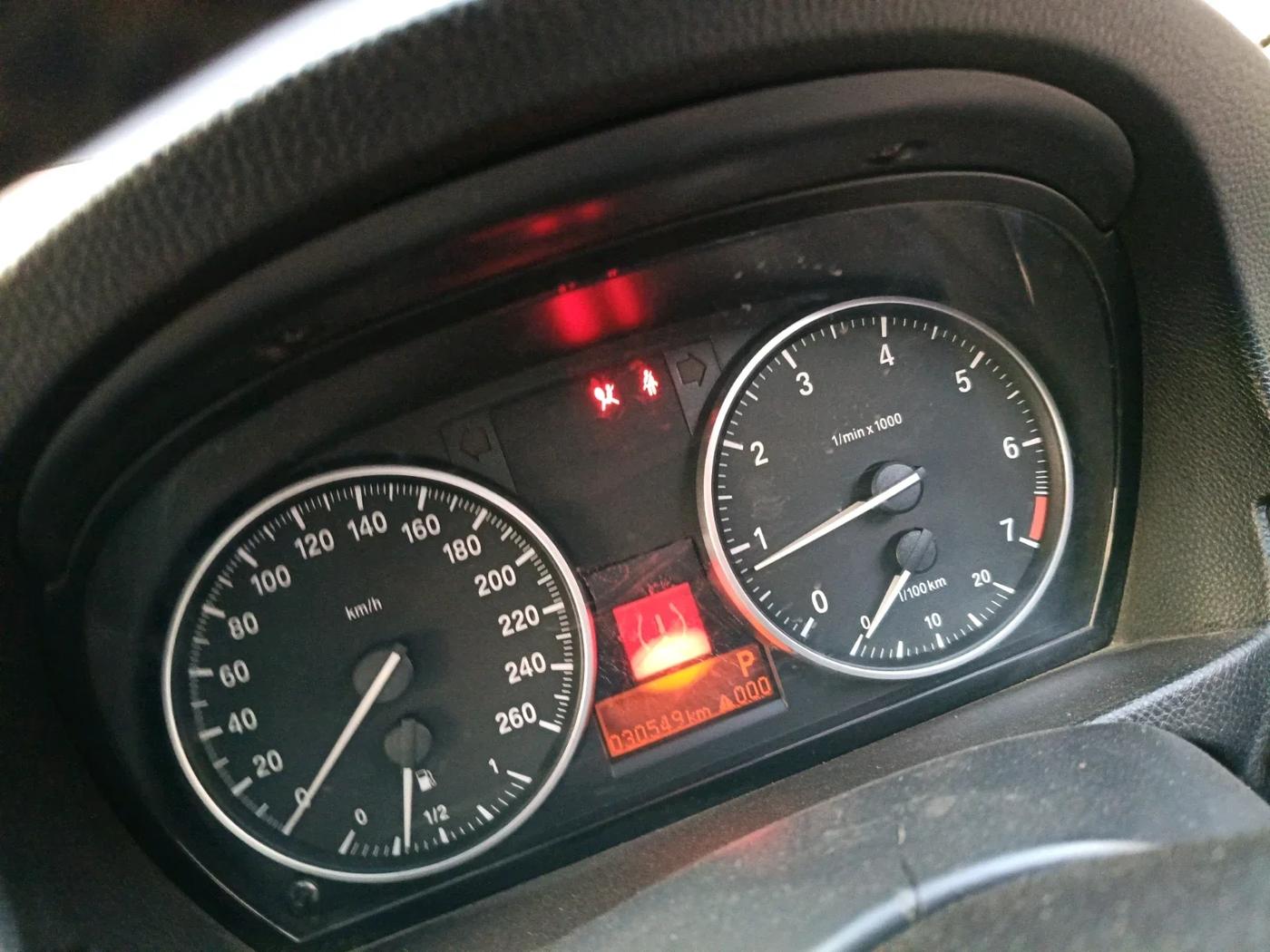 2010 BMW 3 Series 320I, Petrol, Automatic, 30,549 km, interior