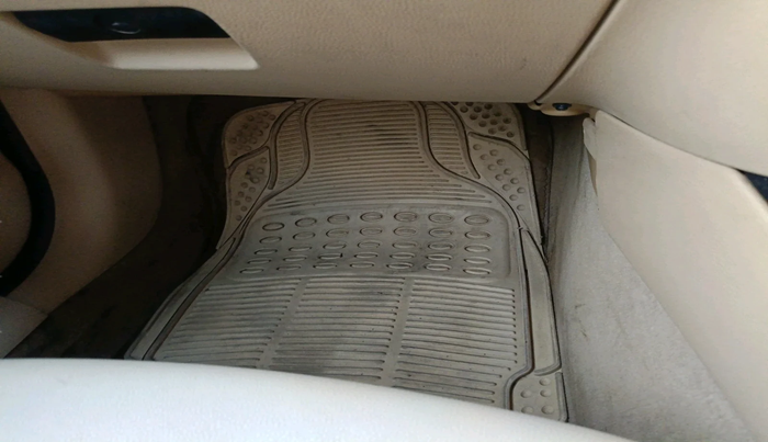 2010 BMW 3 Series 320I, Petrol, Automatic, 30,549 km, interior