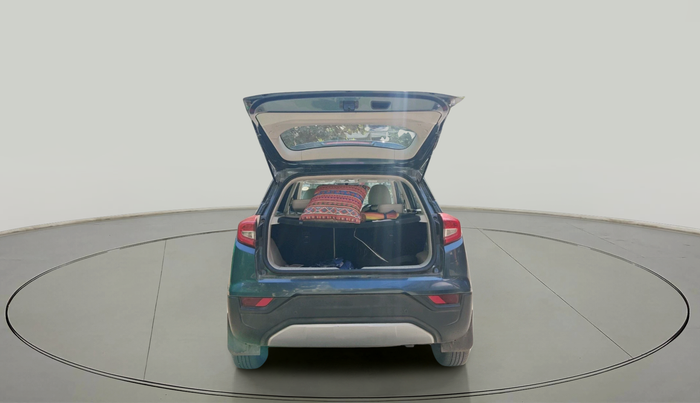 2022 Mahindra XUV300 W8 (O) 1.5 DIESEL AMT, Diesel, Automatic, 89,478 km, exterior