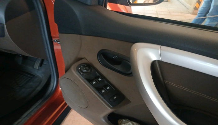 2017 Renault Duster RXL PETROL, Petrol, Manual, 27,883 km, interior