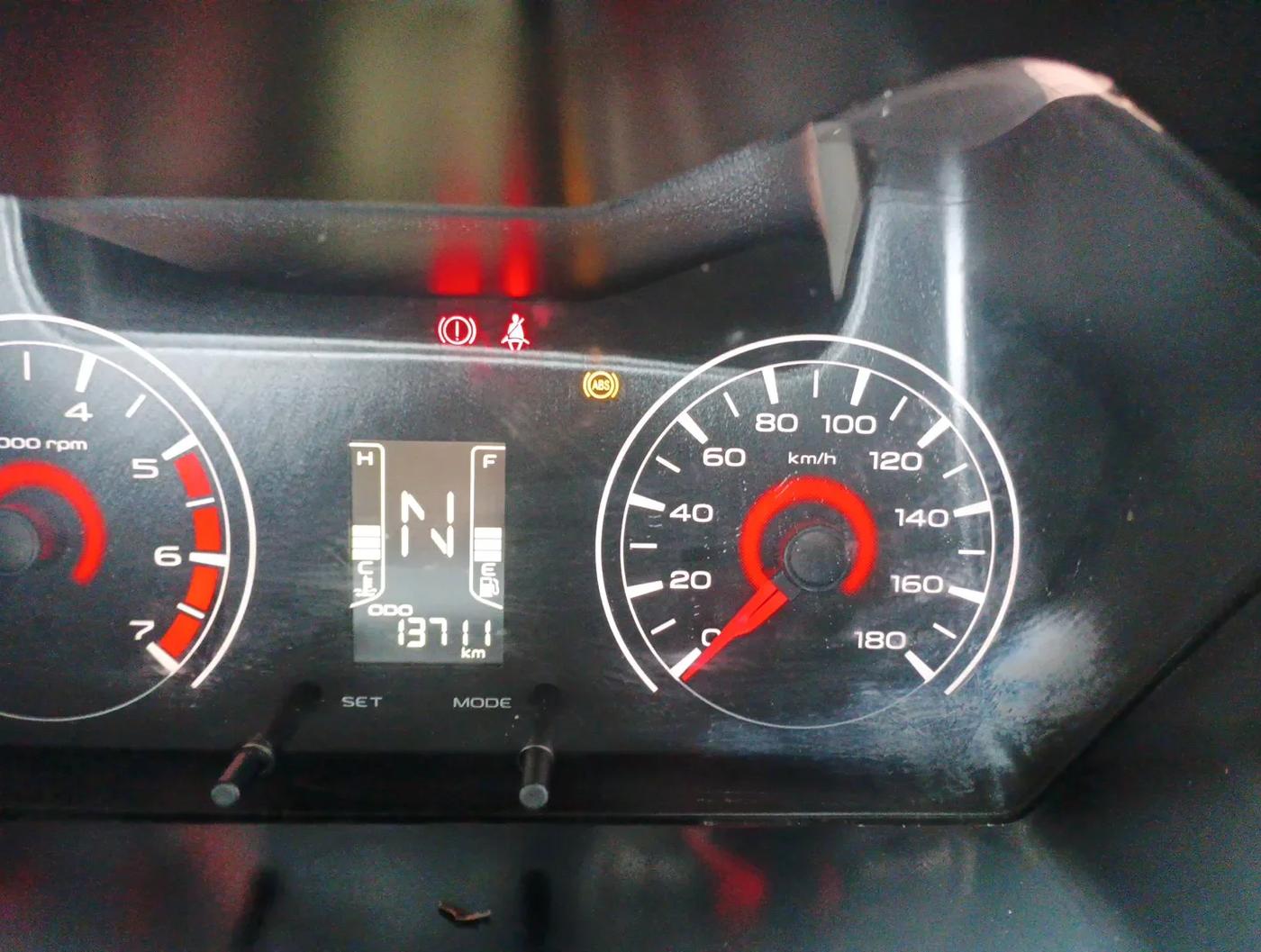 2017 Mahindra Kuv100 K4 6 STR, Petrol, Manual, 13,711 km, interior