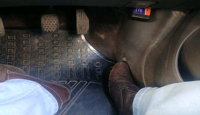 2011 Chevrolet Beat LS PETROL, Petrol, Manual, 1,76,209 km, interior