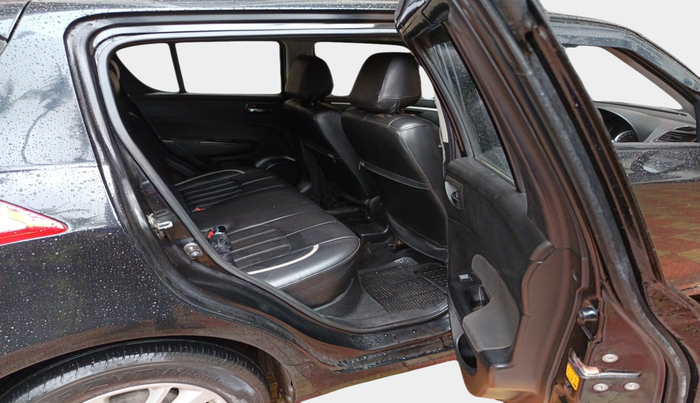 2011 Maruti Swift ZXI, Petrol, Manual, 1,15,972 km, interior