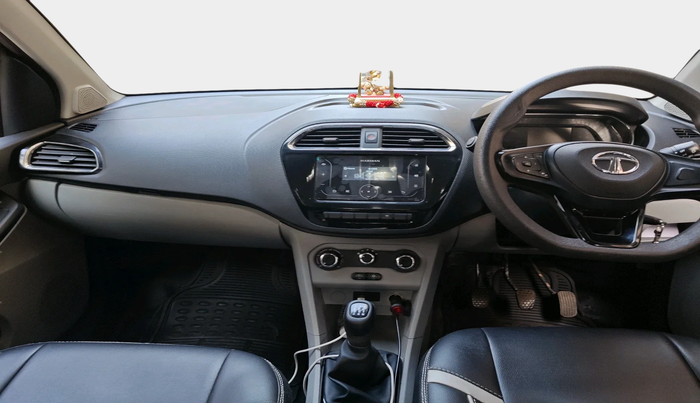 2022 Tata Tiago XT CNG, CNG, Manual, 27,215 km, interior