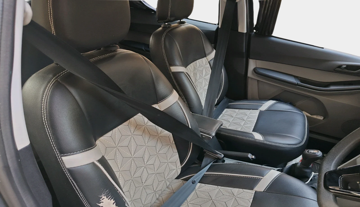 2022 Tata Tiago XT CNG, CNG, Manual, 27,215 km, interior