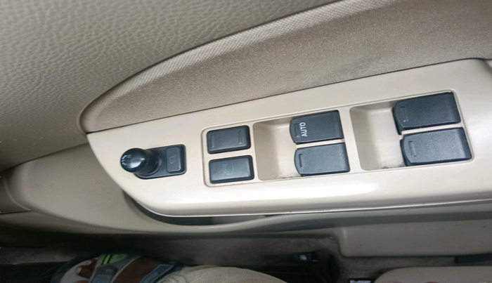 2016 Maruti Swift Dzire VXI AT, Petrol, Automatic, 1,07,524 km, interior