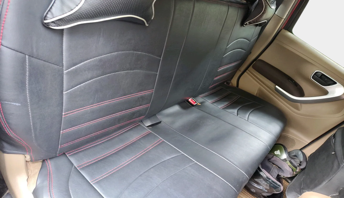 2015 Mahindra TUV300 T8, Diesel, Manual, 87,148 km, interior