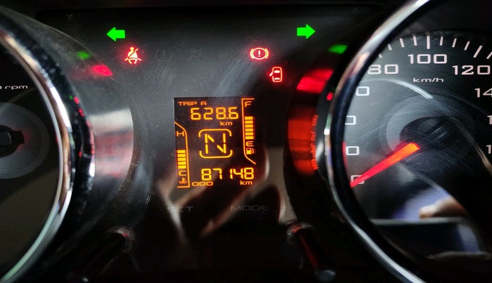 2015 Mahindra TUV300 T8, Diesel, Manual, 87,148 km, interior