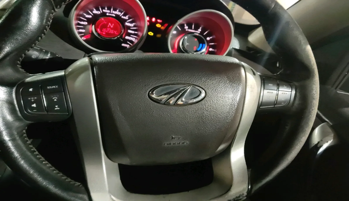 2012 Mahindra XUV500 W8, Diesel, Manual, 1,62,364 km, interior