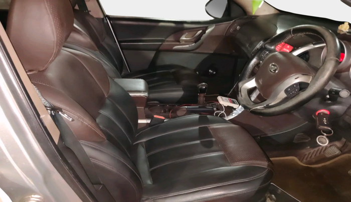2012 Mahindra XUV500 W8, Diesel, Manual, 1,62,364 km, interior
