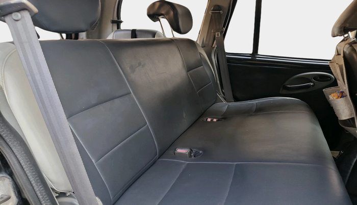 2011 Mahindra Scorpio LX, Diesel, Manual, 1,15,802 km, interior