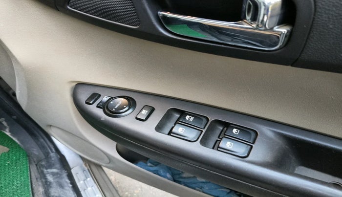 2013 Hyundai i20 SPORTZ 1.2, Petrol, Manual, 62,564 km, interior