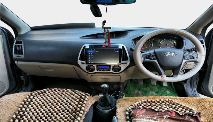 2013 Hyundai i20 SPORTZ 1.2, Petrol, Manual, 62,564 km, interior