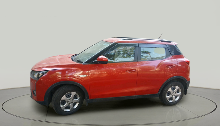 2022 Mahindra XUV300 W6 1.2 PETROL AMT, Petrol, Automatic, 5,773 km, exterior