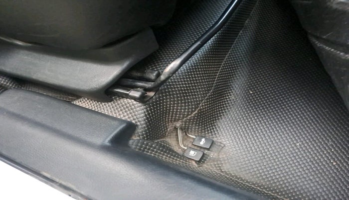 2015 Maruti Swift VDI, Diesel, Manual, 1,84,663 km, interior