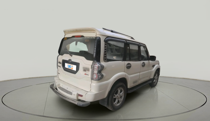 2015 Mahindra Scorpio S10 AT, Diesel, Automatic, 1,05,749 km, exterior