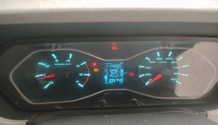 2015 Mahindra Scorpio S10 AT, Diesel, Automatic, 1,05,749 km, interior