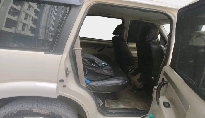 2015 Mahindra Scorpio S10 AT, Diesel, Automatic, 1,05,749 km, interior