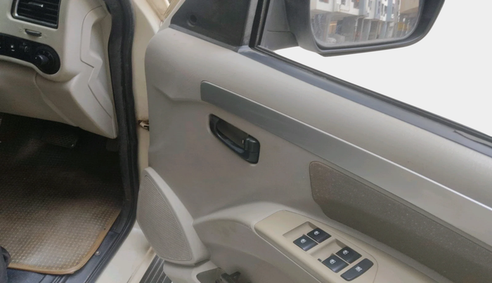 2015 Mahindra Scorpio S10 AT, Diesel, Automatic, 1,05,749 km, interior