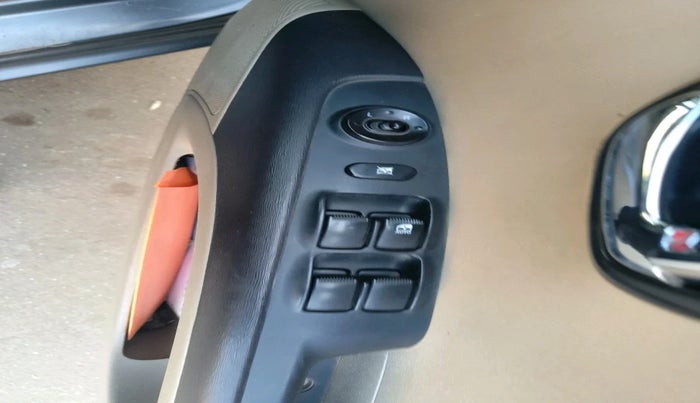 2013 Hyundai i10 MAGNA 1.2, Petrol, Manual, 87,538 km, interior