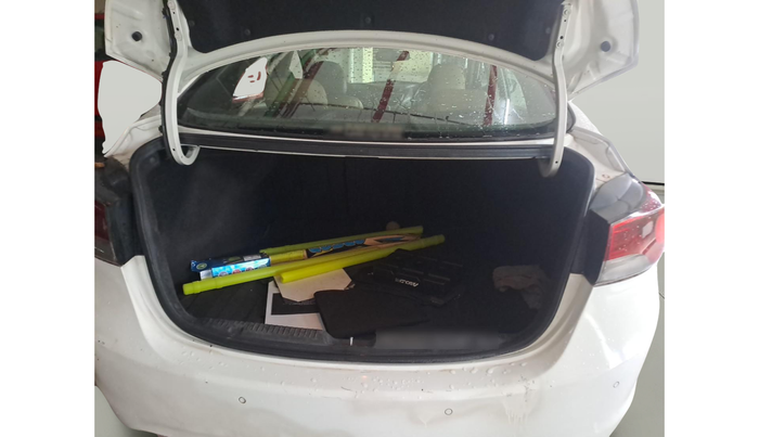 2013 Hyundai New Elantra 1.6 SX AT DIESEL, Diesel, Automatic, 1,76,799 km, exterior