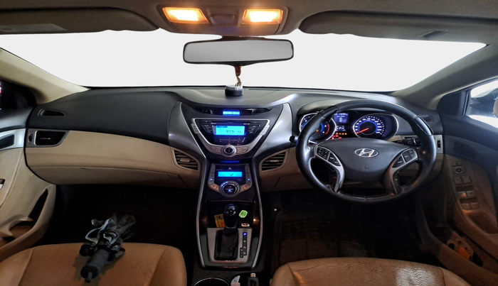 2013 Hyundai New Elantra 1.6 SX AT DIESEL, Diesel, Automatic, 1,76,799 km, interior