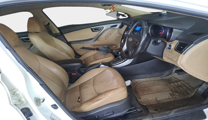 2013 Hyundai New Elantra 1.6 SX AT DIESEL, Diesel, Automatic, 1,76,799 km, interior