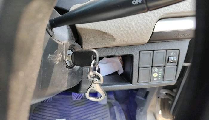 2013 Maruti Wagon R 1.0 LXI CNG, Petrol, Manual, 94,374 km, interior