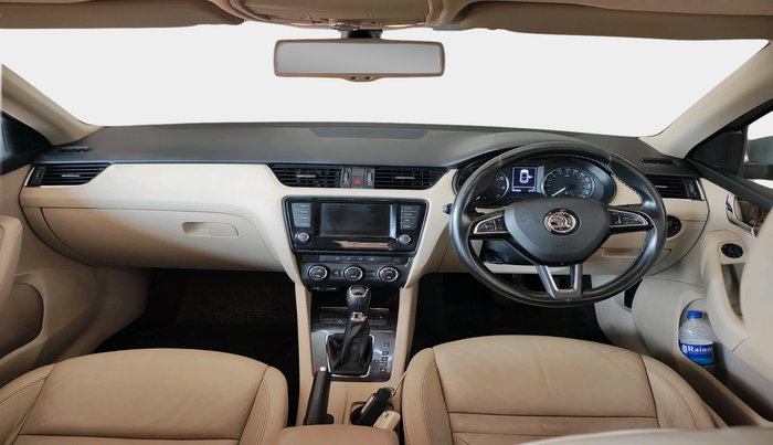 2016 Skoda Octavia STYLE PLUS AT 1.8 TSI, Petrol, Automatic, 1,21,804 km, interior