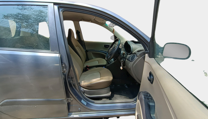 2013 Hyundai i10 MAGNA 1.1, Petrol, Manual, 31,484 km, interior