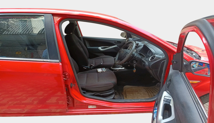 2011 Ford Figo ZXI 1.2 PETROL, Petrol, Manual, 1,21,930 km, interior