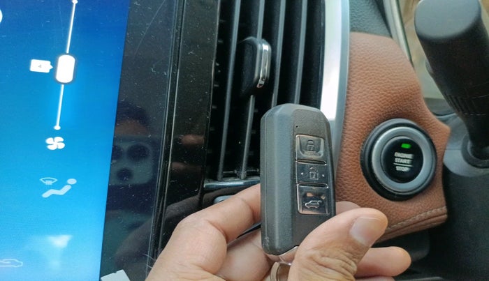 2020 MG HECTOR PLUS SHARP 1.5 PETROL TURBO HYBRID MT 6-STR, Petrol, Manual, 75,472 km, interior