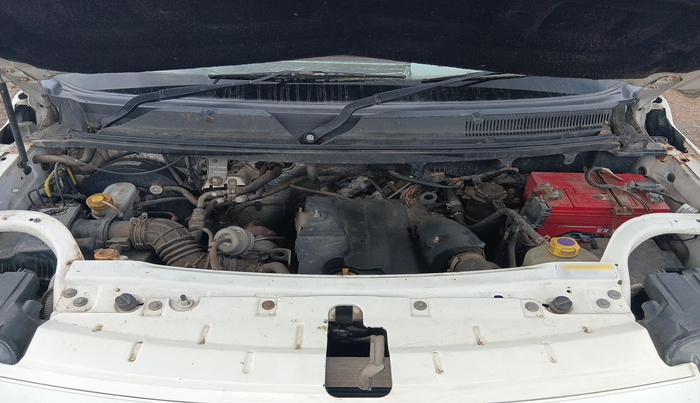 2018 Mahindra TUV300 T10, Diesel, Manual, 1,08,800 km, exterior