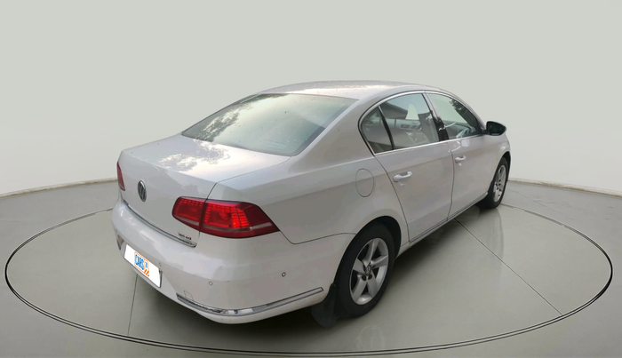 2011 Volkswagen Passat HIGHLINE DSG, Diesel, Automatic, 2,41,312 km, exterior