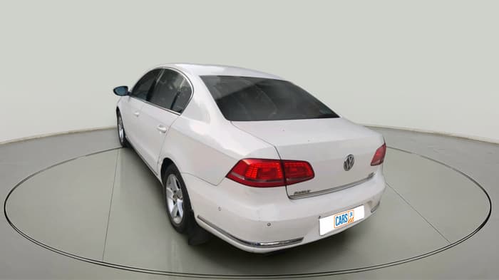 2011 Volkswagen Passat HIGHLINE DSG, Diesel, Automatic, 2,41,312 km, exterior