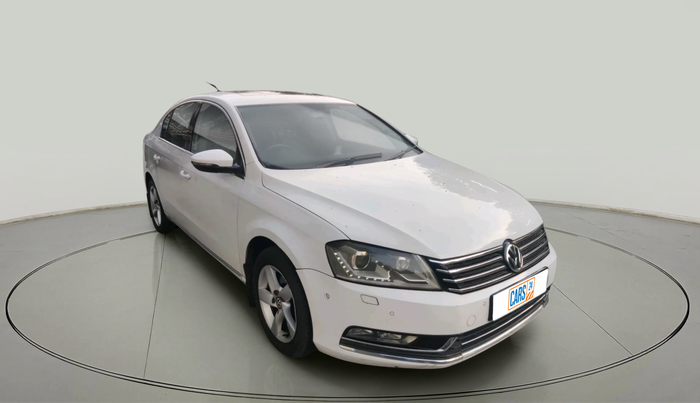 2011 Volkswagen Passat HIGHLINE DSG, Diesel, Automatic, 2,41,312 km, exterior