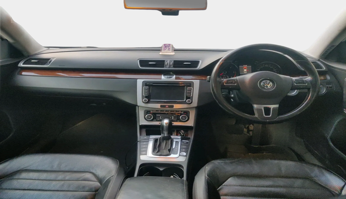 2011 Volkswagen Passat HIGHLINE DSG, Diesel, Automatic, 2,41,312 km, interior