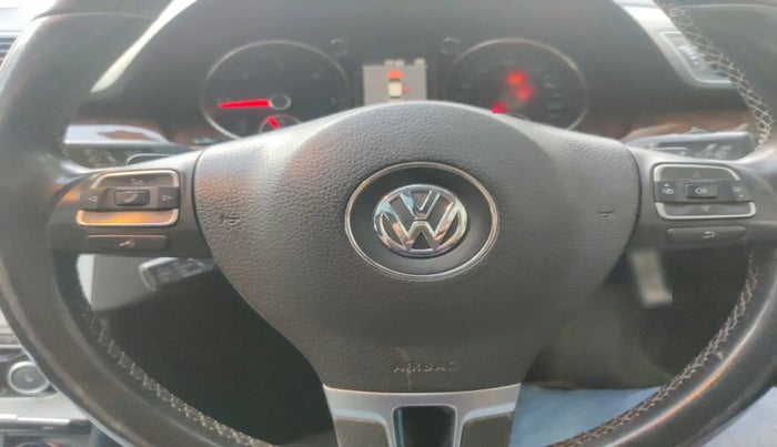2011 Volkswagen Passat HIGHLINE DSG, Diesel, Automatic, 2,41,312 km, interior