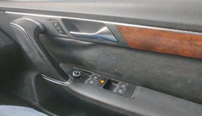 2011 Volkswagen Passat HIGHLINE DSG, Diesel, Automatic, 2,41,312 km, interior