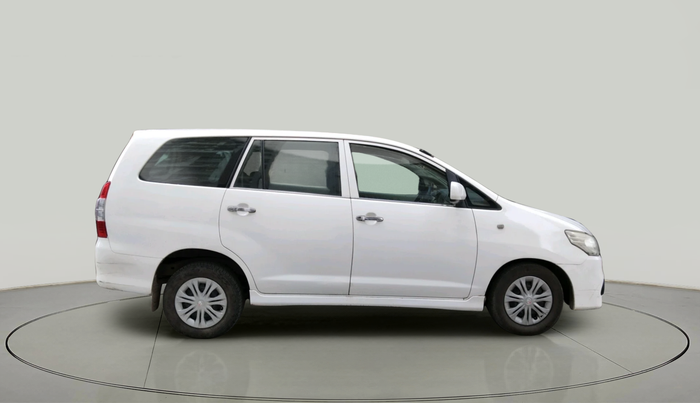 2014 Toyota Innova 2.5 GX 8 STR, Diesel, Manual, 1,64,692 km, exterior
