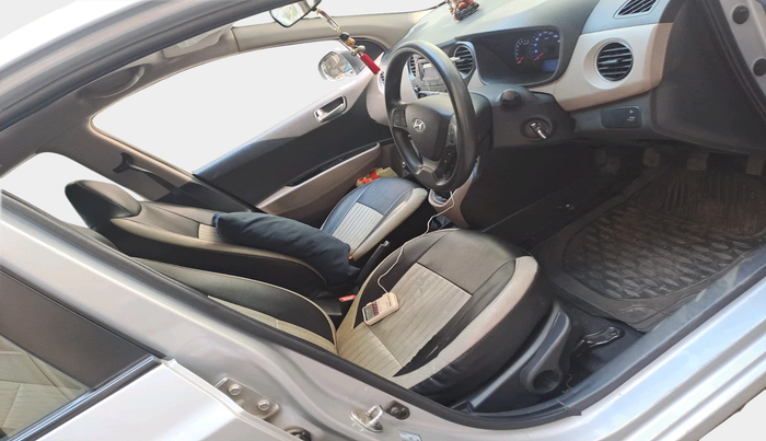 2015 Hyundai Xcent S 1.2, Petrol, Manual, 37,900 km, interior