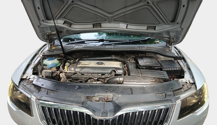 2015 Skoda Superb ELEGANCE 1.8 TSI AT, Petrol, Automatic, 72,020 km, exterior