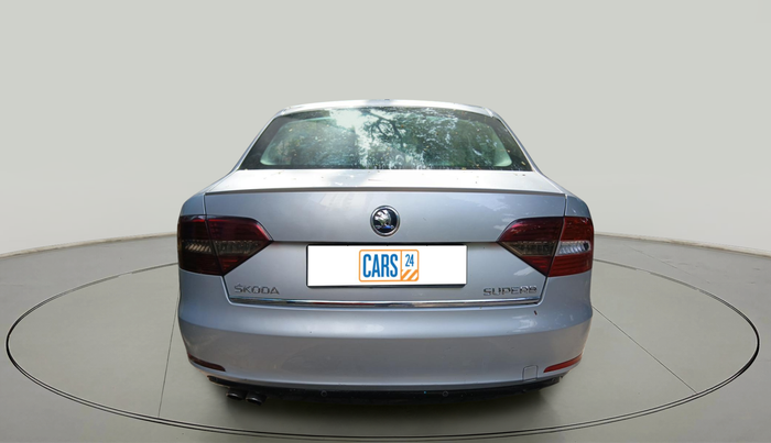 2015 Skoda Superb ELEGANCE 1.8 TSI AT, Petrol, Automatic, 72,020 km, exterior