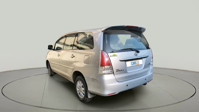 2011 Toyota Innova V 2.5 7 STR, Diesel, Manual, 35,957 km, exterior