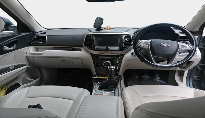 2019 Mahindra XUV300 W8 (O) 1.2 PETROL, Petrol, Manual, 47,803 km, interior