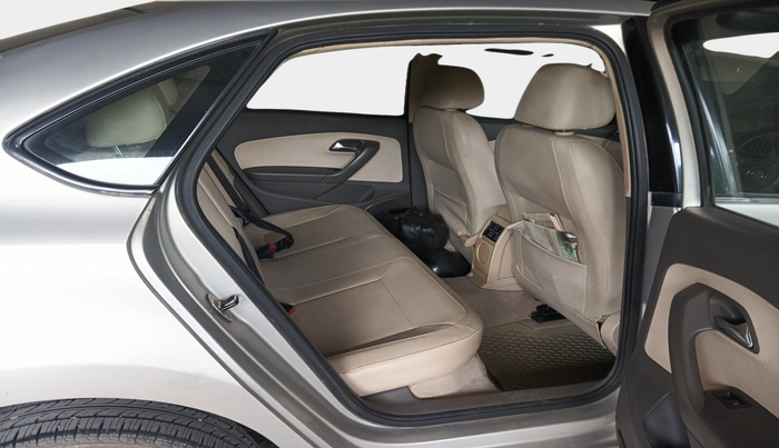 2013 Volkswagen Vento HIGHLINE 1.6 MPI, Petrol, Manual, 97,634 km, interior