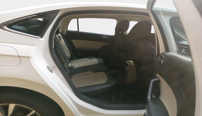 2023 Skoda SLAVIA STYLE 1.0L TSI AT, Petrol, Automatic, 37,946 km, interior