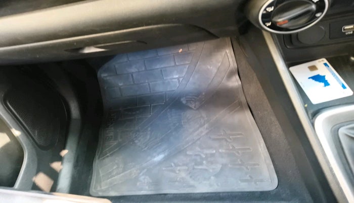 2019 Hyundai VENUE S 1.2, Petrol, Manual, 51,547 km, interior